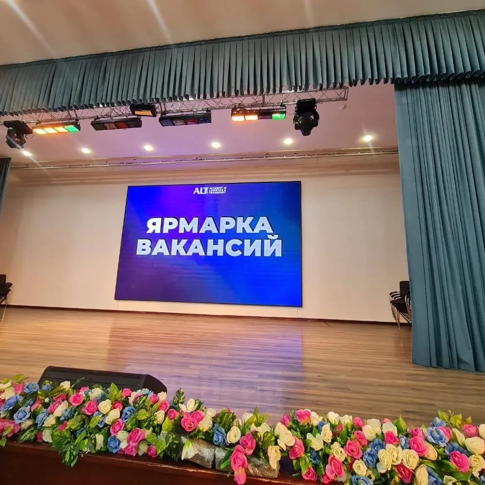 8 декабря 2023 года в городе Алматы АО «Dosjan temir joly»приняло участие в Ярмарке вакансий, организаторами которой были АО «Академия логистики и транспорта». 