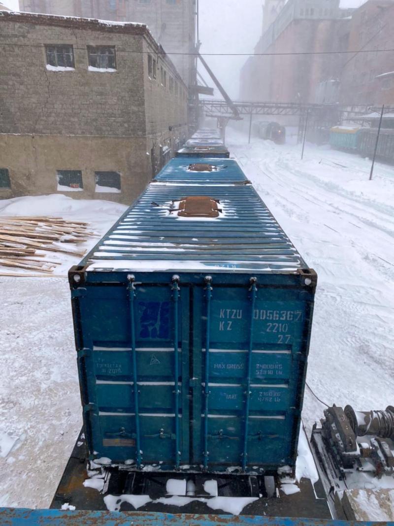 Грузоотправители переходят на перевозку в контейнерах, чтоб ускорить передачу груза в КНР