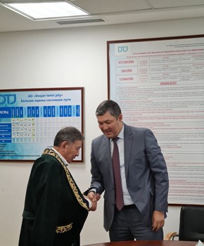 3 июля отметил свое 80-летие человек внесший неоценимый вклад в развитие и становление казахстанской железной дороги – Исинаманов Борис Александрович!