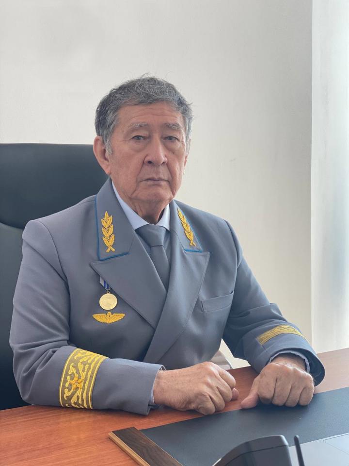 3 июля отметил свое 80-летие человек внесший неоценимый вклад в развитие и становление казахстанской железной дороги – Исинаманов Борис Александрович!