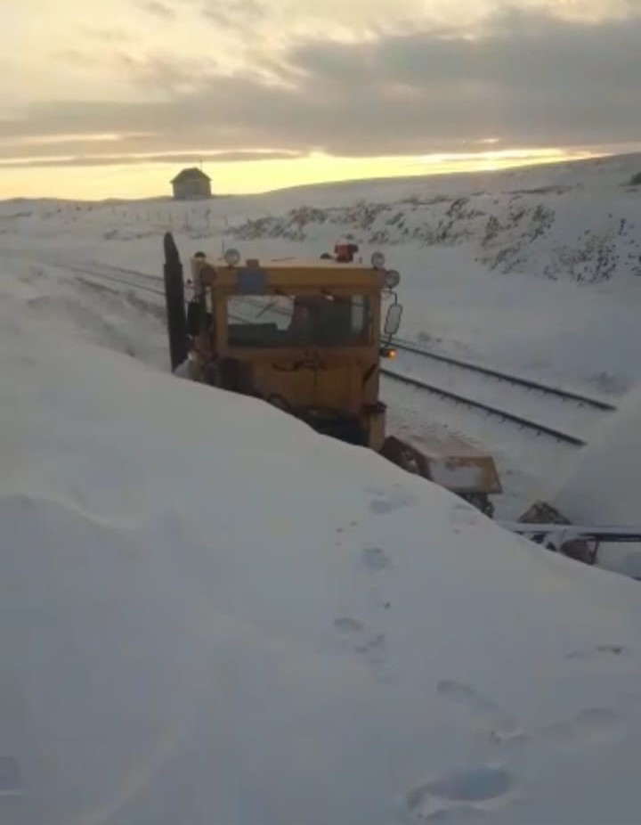 Информация о проводимой работе по защите железнодорожного пути от снежных заносов